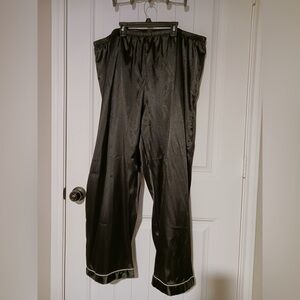 EUC satin women’s pj bottoms 5xl